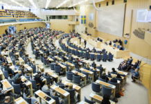 Vårdansvaret för personer som både lider av psykisk ohälsa och beroendesjukdom bör samlas hos en huvudman