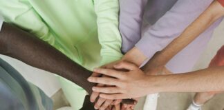 Tidigare Uber Eats-chef startar upp en peer support-plattform i USA
