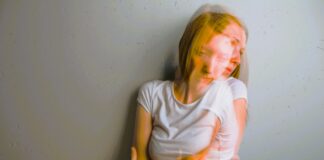 Svåra barndomserfarenheter kopplas till depression och ångest – oavsett kön, klass och etnicitet